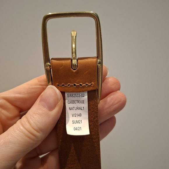 Gap Women's Wide Tan Leather Belt with Brass Buckle (Size XS; US 28-32") - Picture 3 of 6